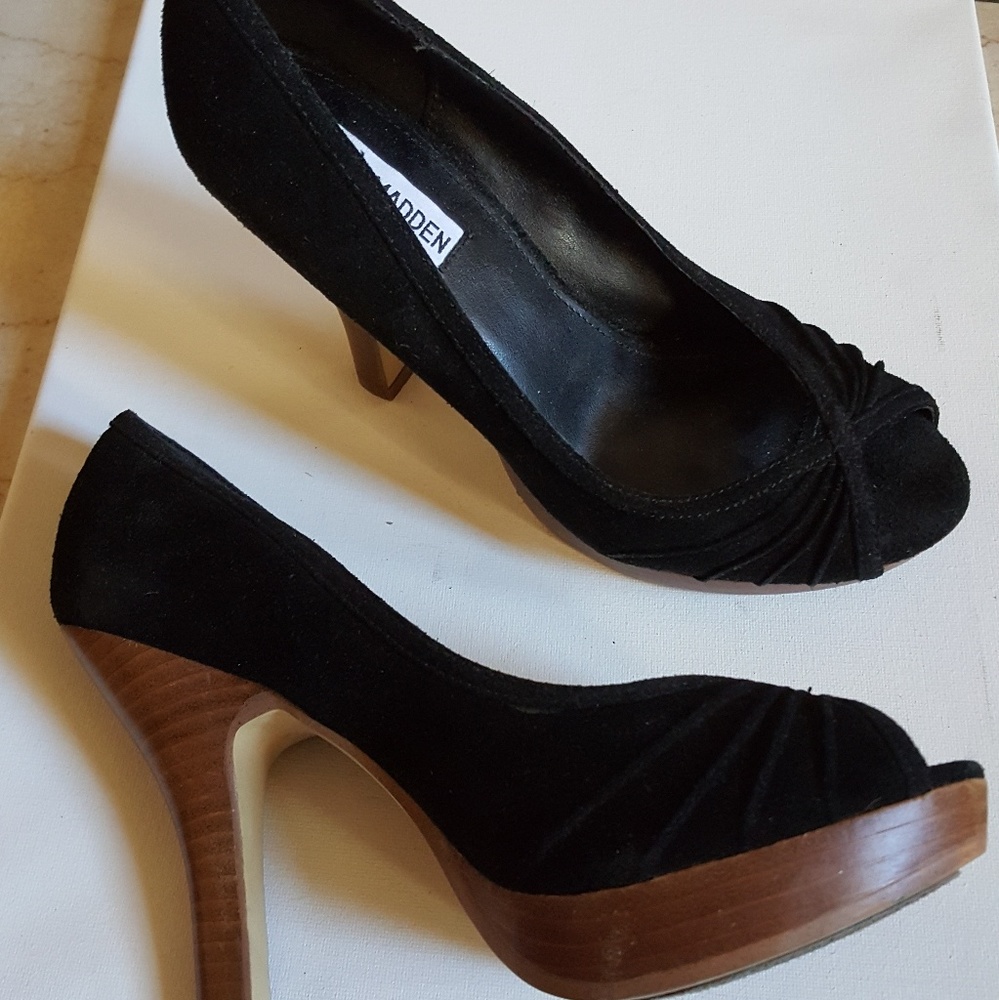STEVE MADDEN HEELS, Size 7, Real Suede